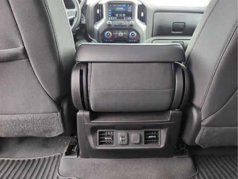 Used 2022 Chevrolet Silverado 1500 LT w/ Z71 Off-Road Package AWD/4WD image 31