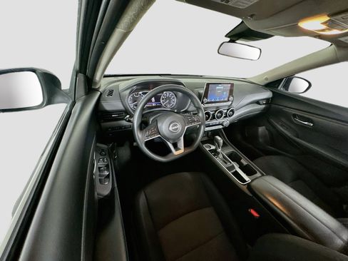 Used 2025 Nissan Sentra SV FWD image 18