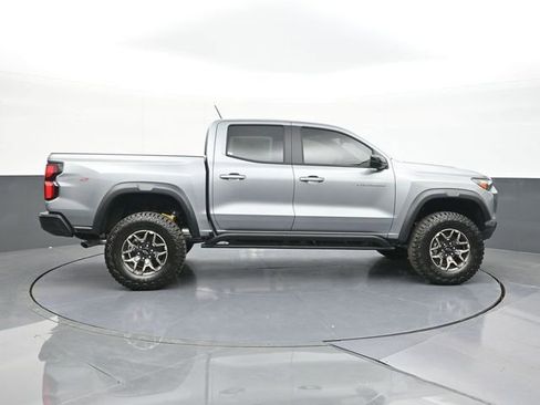 New 2026 Chevrolet Colorado ZR2 w/ Technology Package AWD/4WD image 17