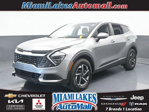 Used 2024 Kia Sportage LX image 1
