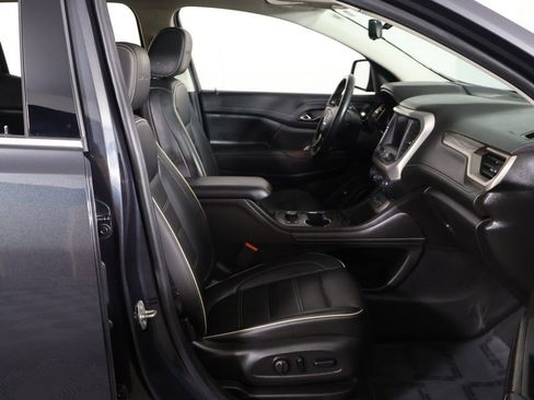 Used 2021 GMC Acadia Denali w/ Denali Technology Package FWD image 33