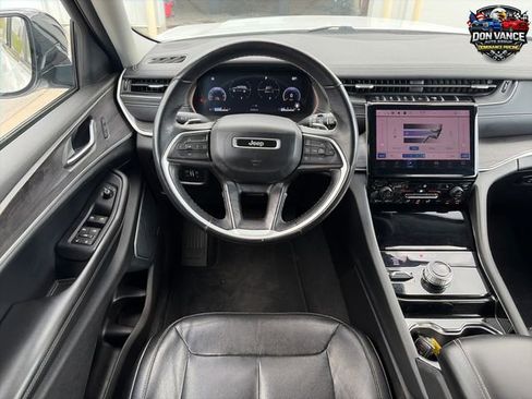 Certified 2022 Jeep Grand Cherokee Limited AWD/4WD image 13