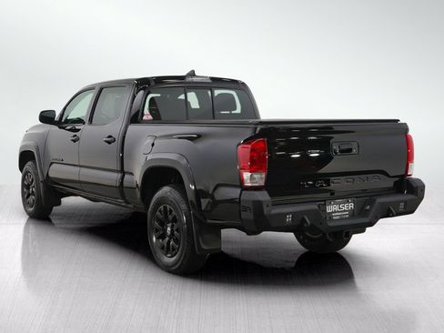 Used 2017 Toyota Tacoma SR5 w/ Tow Package AWD/4WD image 5