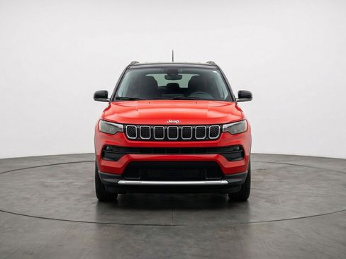 Used 2025 Jeep Compass Limited image 2