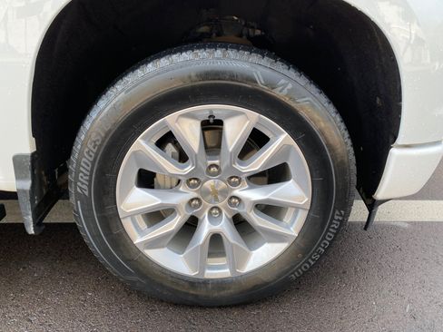 Used 2024 Chevrolet Silverado 1500 Custom w/ LPO, Dark Essentials Package image 14