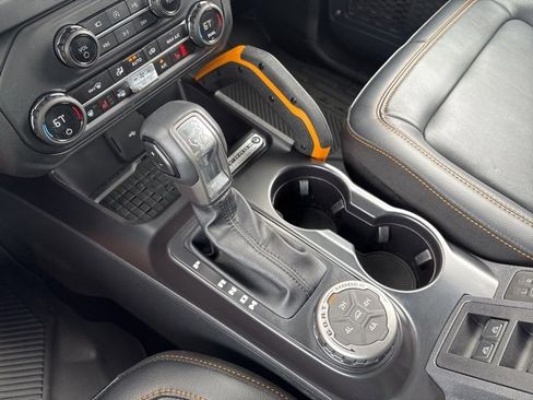 Used 2024 Ford Bronco Badlands image 29