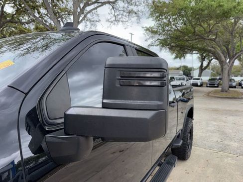 Used 2024 Chevrolet Silverado 2500 Custom w/ Custom Value Package image 15