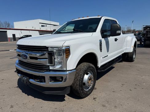 Used 2019 Ford F350 XLT w/ XLT Value Package image 1