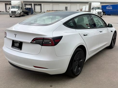 Used 2023 Tesla Model 3 Standard Range RWD image 7
