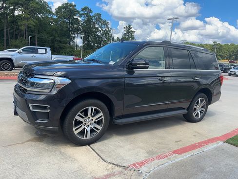 Used 2024 Ford Expedition Limited AWD/4WD image 5
