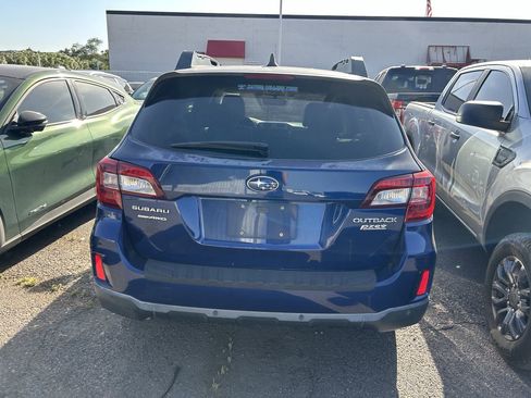 Used 2017 Subaru Outback 2.5i Limited image 4