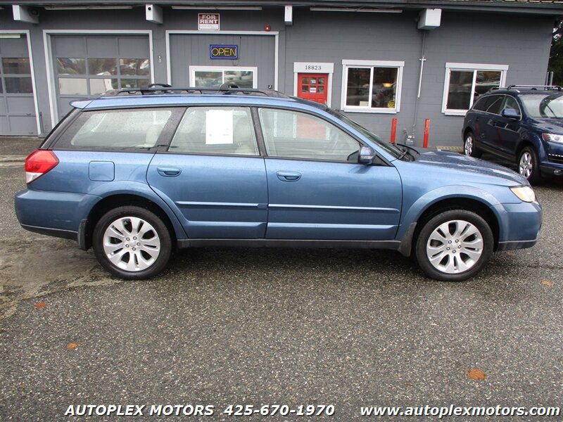 Used 2008 Subaru Outback 2.5XT Limited AWD/4WD image 2