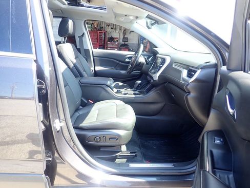 Used 2017 GMC Acadia SLT AWD/4WD image 25