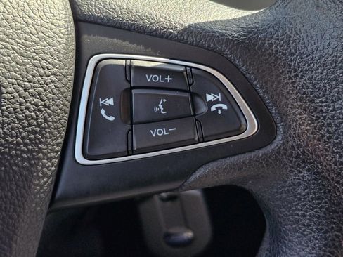 Used 2018 Ford Escape SE FWD image 10