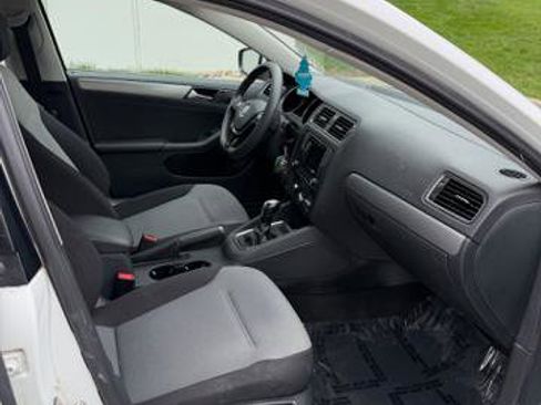 Used 2017 Volkswagen Jetta S image 12