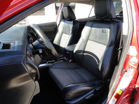 Used 2017 Toyota Corolla SE image 10