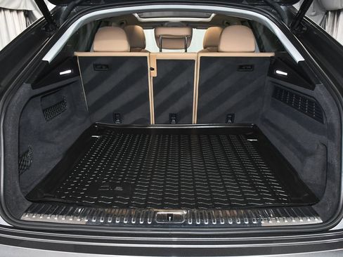 Used 2021 Audi Q8 Premium Plus w/ Premium Plus Package image 82