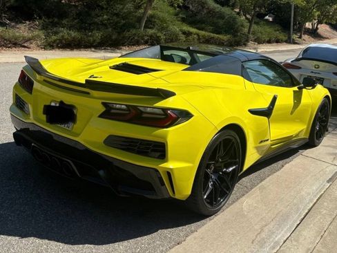 Used 2023 Chevrolet Corvette Z06 w/ Stealth Interior Trim Package RWD image 4