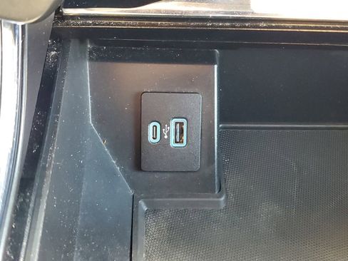 Used 2022 Ford F150 Lariat w/ Max Trailer Tow Package image 29