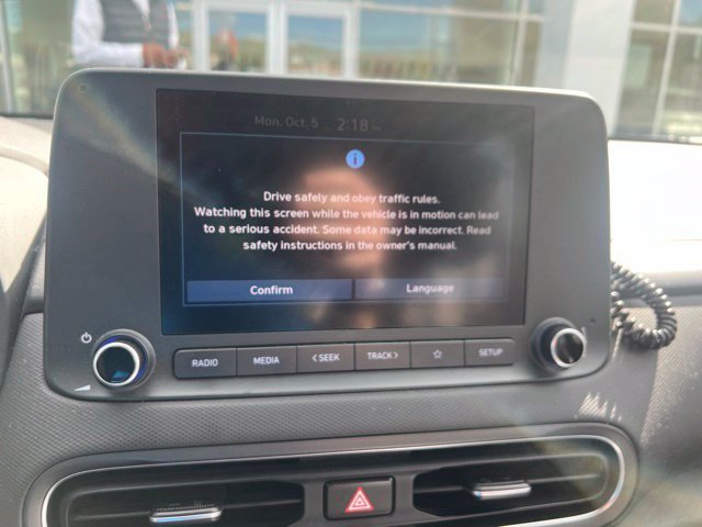 Used 2022 Hyundai Kona SE AWD/4WD image 5
