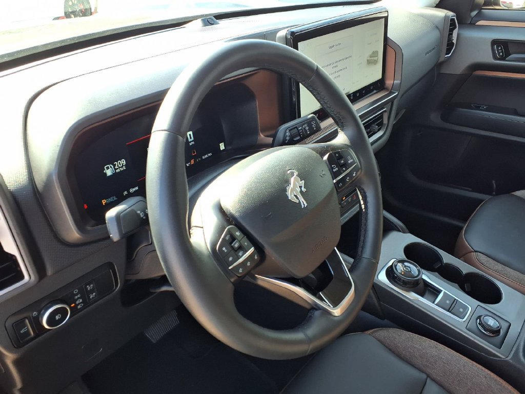 Used 2025 Ford Bronco Sport Outer Banks w/ Outer Banks Tech Package+ AWD/4WD image 17