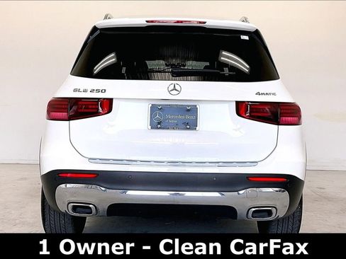 Certified 2025 Mercedes-Benz GLB 250 4MATIC image 4