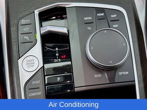 Used 2024 BMW M440i Convertible w/ Premium Package image 24