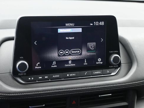 Used 2025 Nissan Rogue SV AWD/4WD image 15
