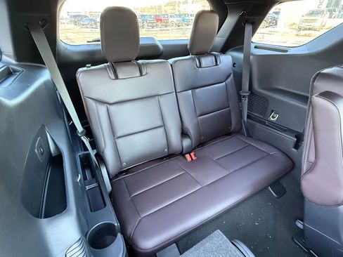 Used 2025 Ford Explorer Platinum w/ LUX Leather Package AWD/4WD image 5