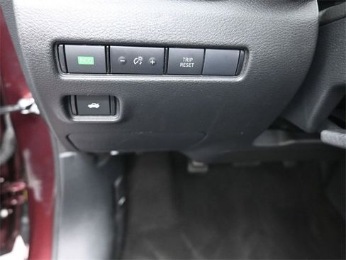 Used 2024 Nissan Sentra SV image 21