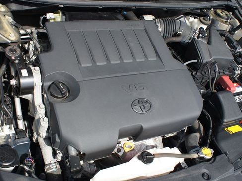 Used 2013 Toyota Avalon Limited FWD image 27