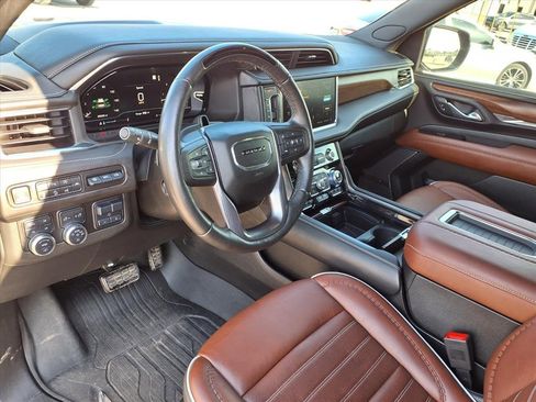 Used 2023 GMC Yukon XL Denali Ultimate w/ LPO, Floor Liner Package image 23