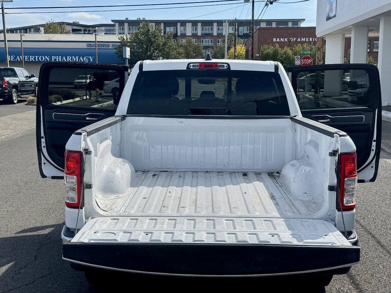 Used 2022 RAM 1500 Big Horn AWD/4WD image 14