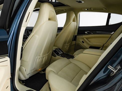 Used 2011 Porsche Panamera 4S image 36