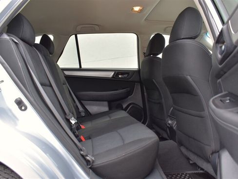 Used 2018 Subaru Outback 2.5i Premium AWD/4WD image 28