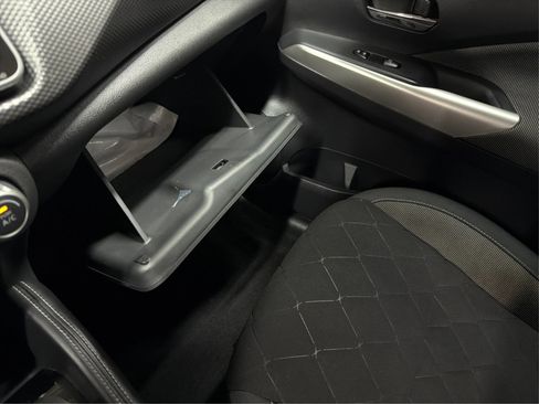 Used 2019 Nissan Kicks SV image 24