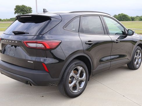 Used 2025 Ford Escape ST-Line AWD/4WD image 7