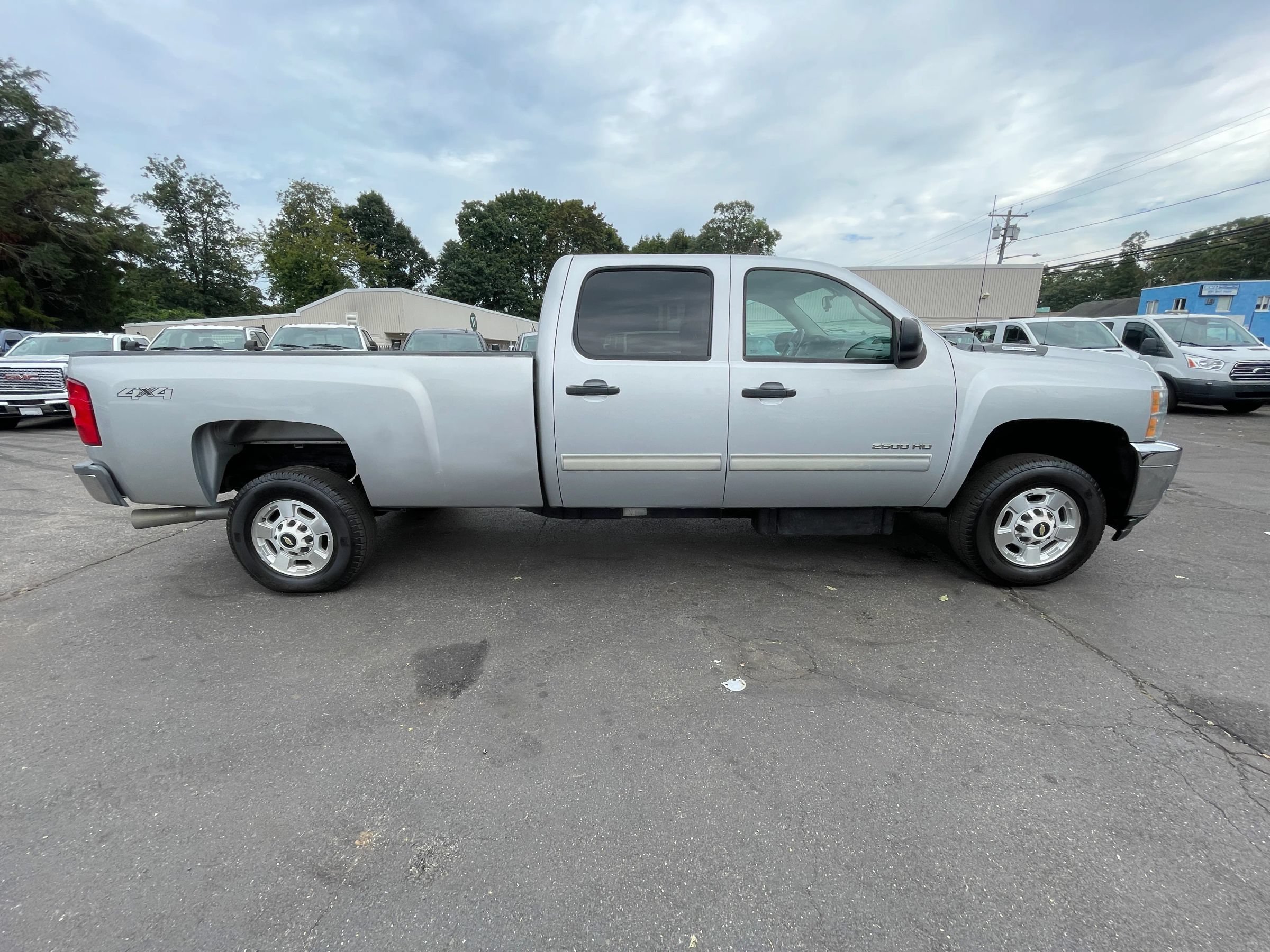 Used 2013 Chevrolet Silverado 2500 LT w/ Interior Plus Package AWD/4WD image 6