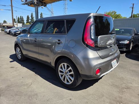 Used 2019 Kia Soul + FWD image 2