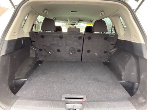 Used 2024 Nissan Rogue S image 29