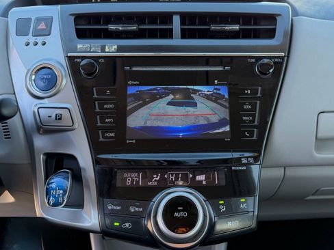 Used 2017 Toyota Prius V Three image 24