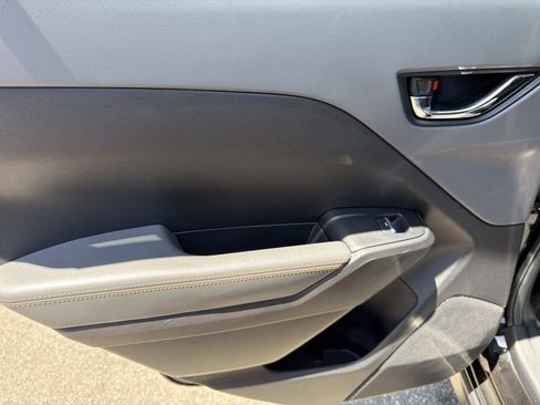 Certified 2025 Subaru Crosstrek 2.5i Limited w/ Crosstrek Mirror Package AWD/4WD image 10