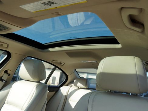 Used 2014 BMW 528i xDrive Sedan image 20