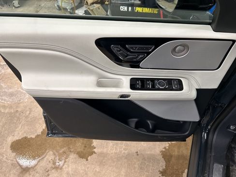 New 2026 Lincoln Aviator Black Label image 11