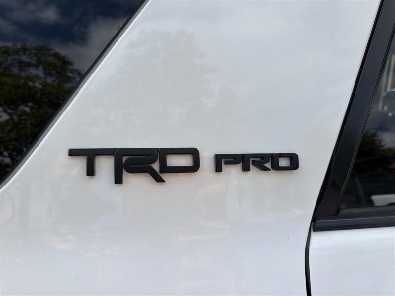 Used 2015 Toyota 4Runner TRD Pro AWD/4WD image 31