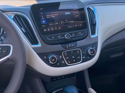 Used 2023 Chevrolet Malibu LT image 7