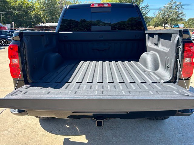 Used 2018 Chevrolet Silverado 1500 LT w/ All Star Edition AWD/4WD image 8