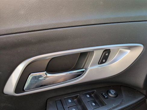 Used 2015 Chevrolet Equinox LS FWD image 17