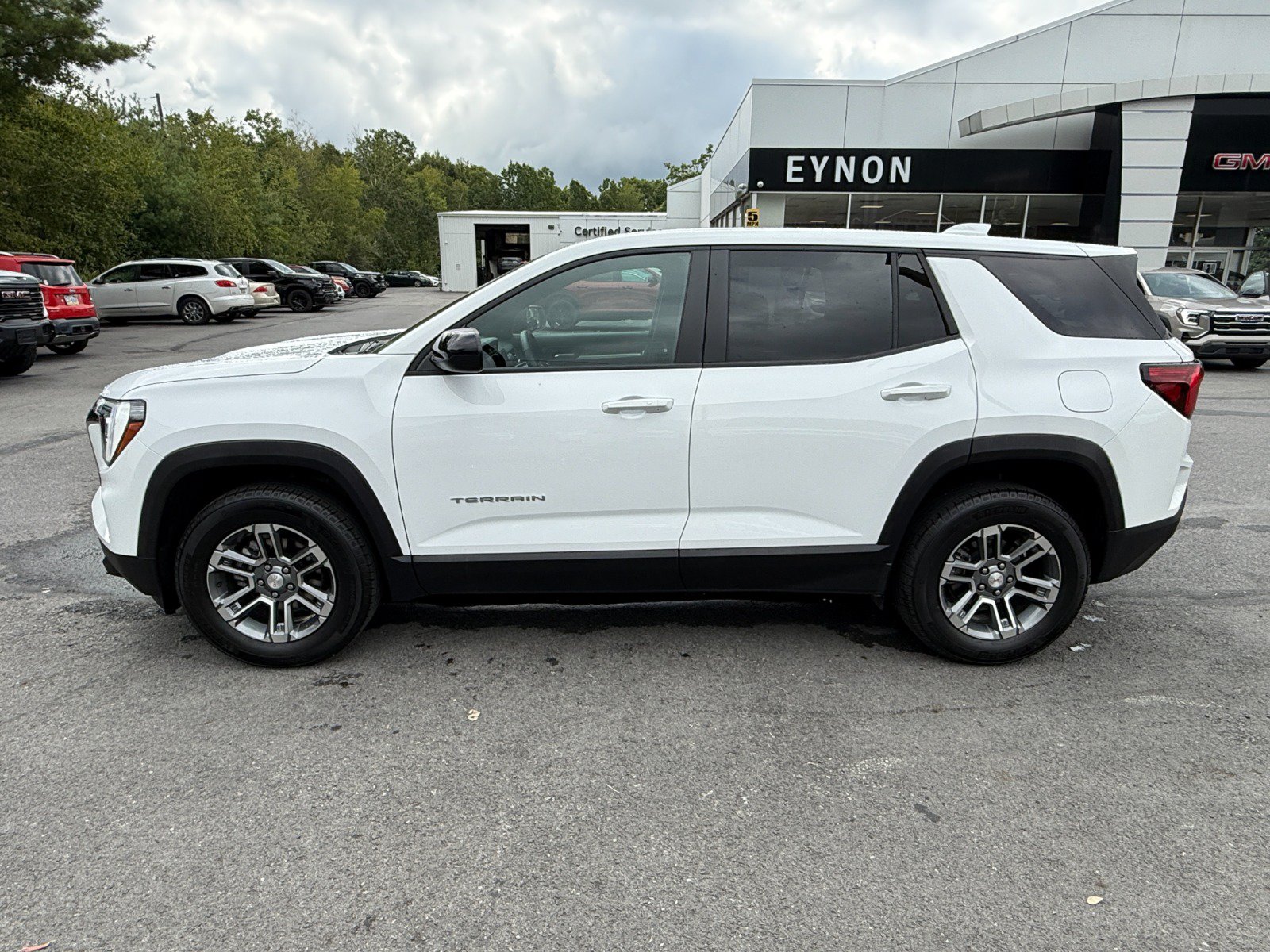 Used 2026 GMC Terrain Elevation AWD/4WD image 2