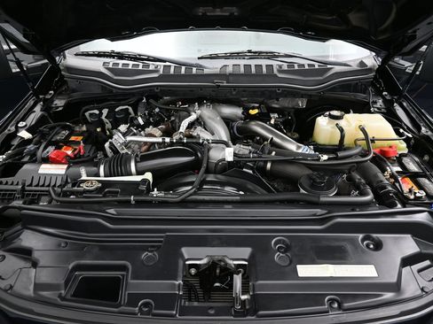 Used 2022 Ford F250 Lariat w/ Tremor Off-Road Package AWD/4WD image 8